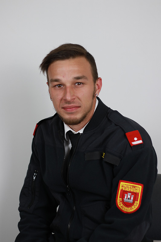 Löschmeister Patrick Jost klein